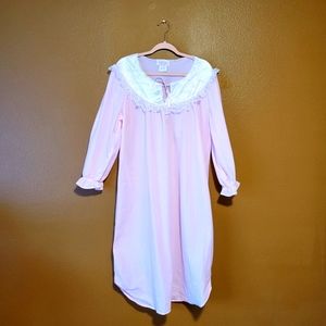 Vintage Honors Nightgown